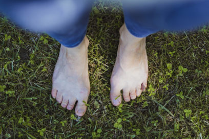 Earthing – et si vous marchiez pieds nus ?